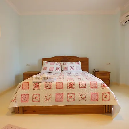 Yalcinkaya Hotel 2*